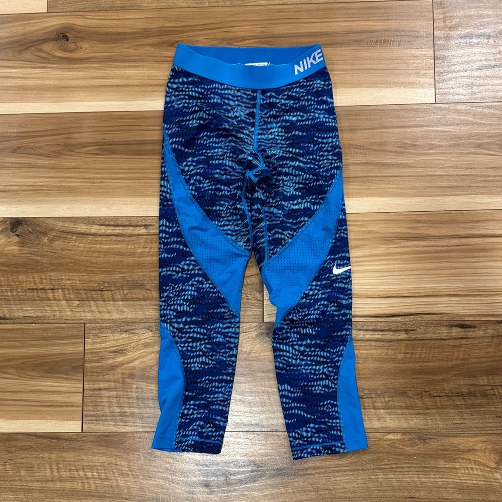 Nike Pro Blue and Black Patterned Leggings
